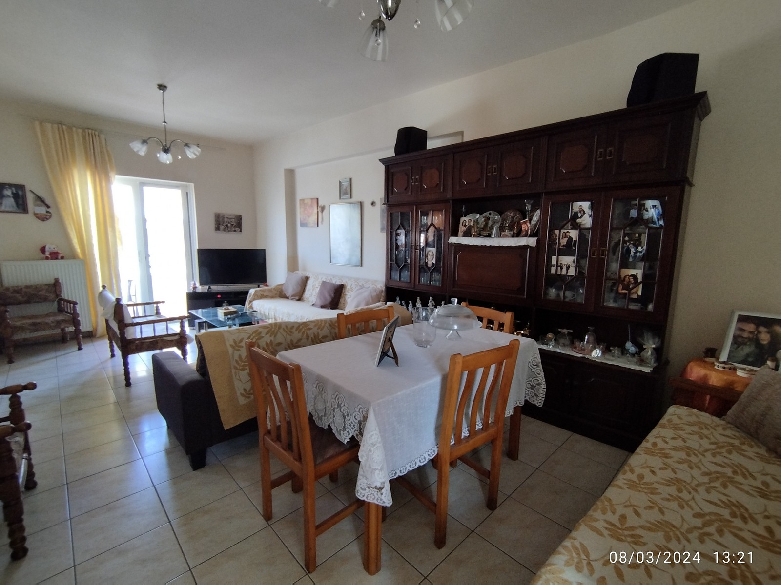 2nd floor apartment in the heart of the city in Sitia.
