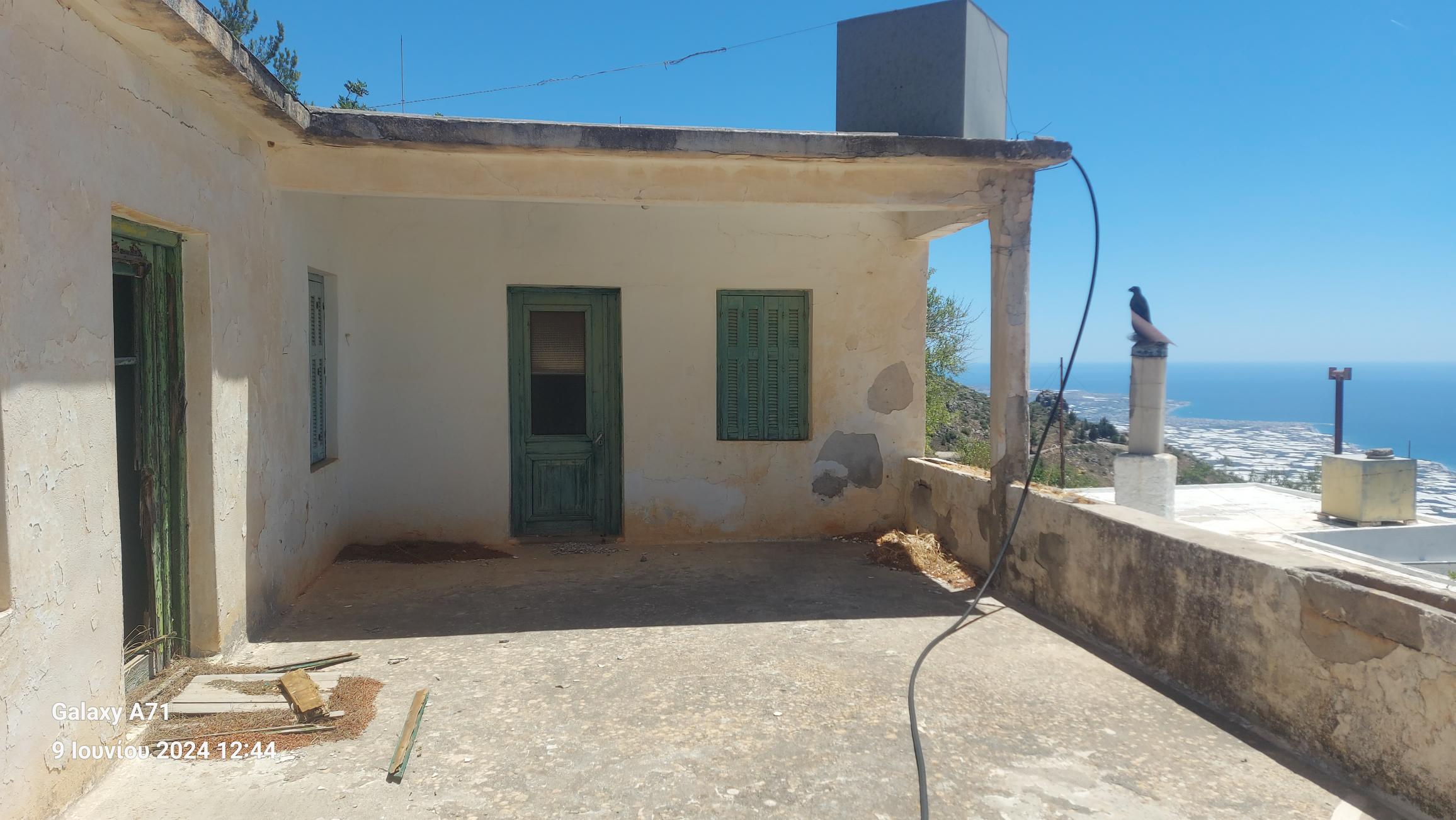 Excellent traditional detached house of 240m2 for sale.