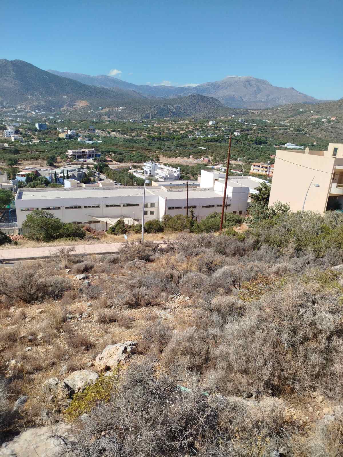 Grondstuk te koop in Agios Nikolaos Lasithiou.