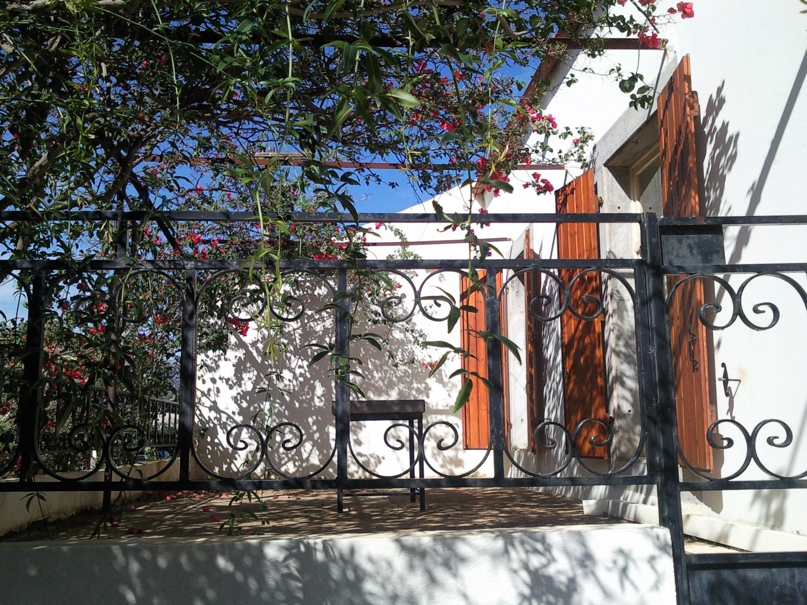 For sale is a traditional stone Neoclassical detached house of 127 sq m.