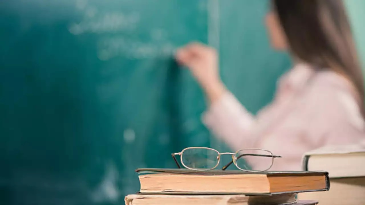 &Pi;&rho;&omicron;&kappa;ή&rho;&upsilon;&xi;&eta; &gamma;&iota;&alpha; &tau;&eta;&nu; &pi;&rho;ό&sigma;&lambda;&eta;&psi;&eta; &Epsilon;&nu;&tau;&epsilon;&tau;&alpha;&lambda;&mu;έ&nu;&omicron;&upsilon; &Delta;&iota;&delta;ά&sigma;&kappa;&omicron;&nu;&tau;&alpha;