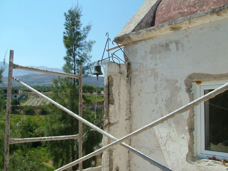 Εξωτερική ανακαίνιση, μόνωση επισκευή κεραμιδιών