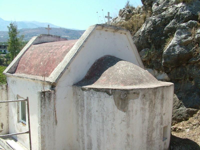 Εξωτερική ανακαίνιση, μόνωση επισκευή κεραμιδιών