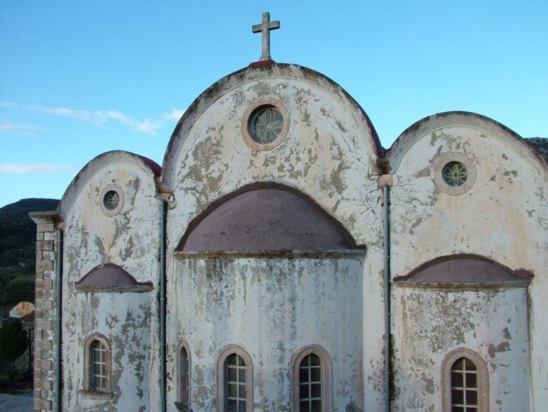 Εξωτερική ανακαίνιση.