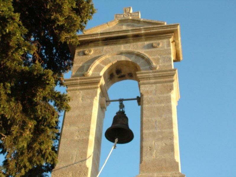 Επισκευή καμπαναριού.