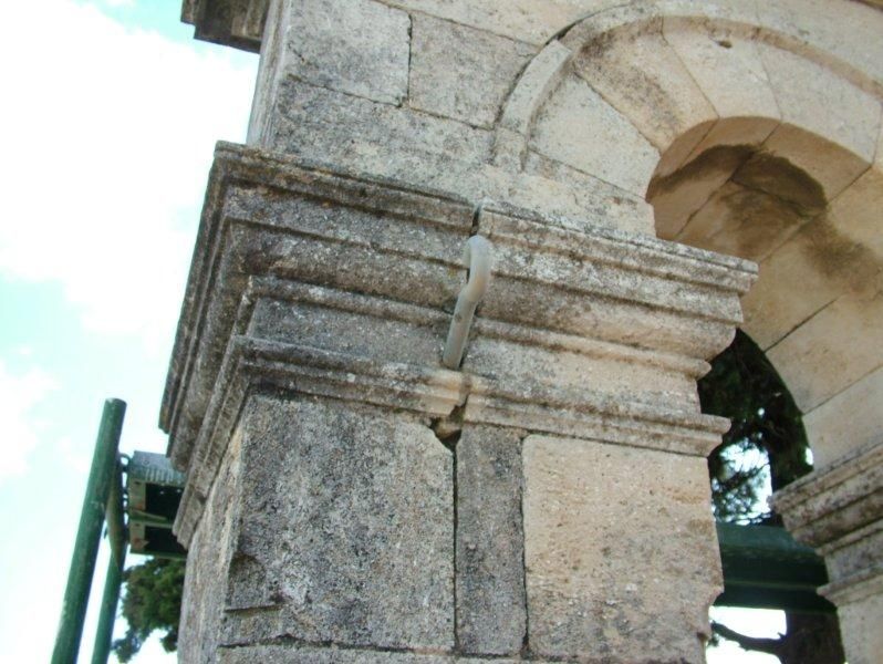 Επισκευή καμπαναριού.