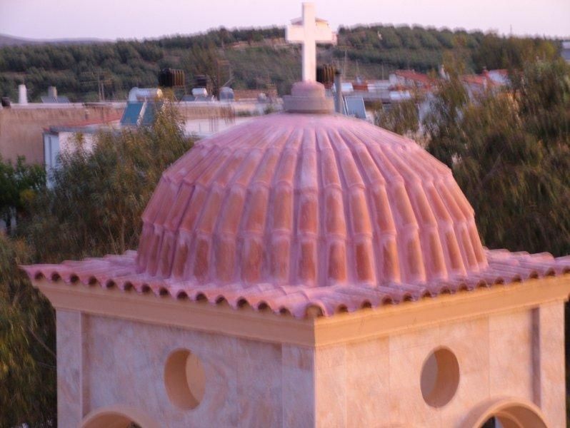 Εξωτερική ανακαίνιση, μόνωση επισκευή κεραμιδιών.
