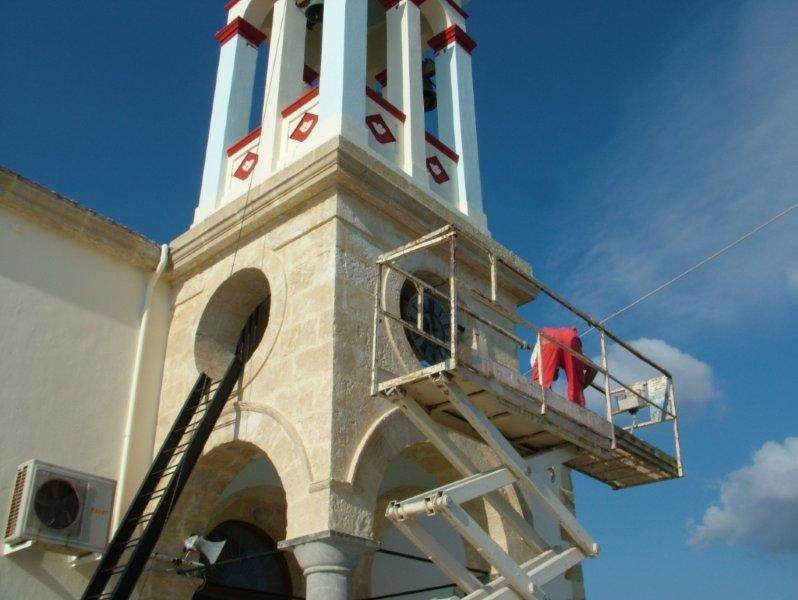 Καθαρισμός πέτρας , εξωτερική ανακαίνιση, επισκευή, ενίσχυση, καμπαναριού.