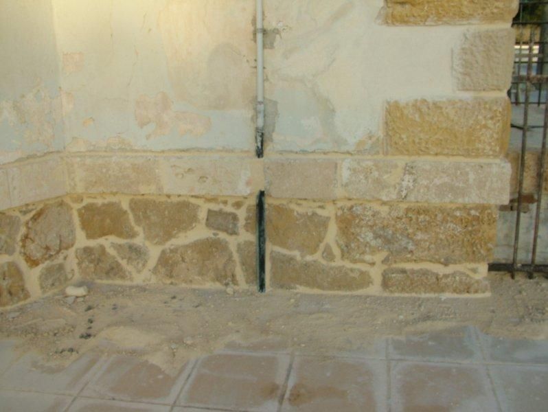 Καθαρισμός πέτρας , εξωτερική ανακαίνιση, επισκευή, ενίσχυση, καμπαναριού.