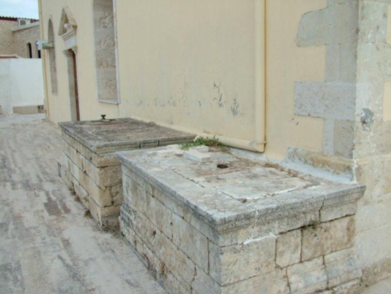 Καθαρισμός επισκευή πέτρας Καμπαναριού, εξωτερική ανακαίνιση.