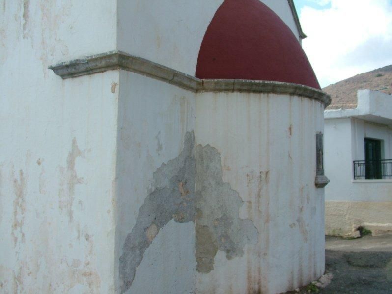 Καθαρισμός πέτρας , εξωτερική ανακαίνιση, μόνωση επισκευή κεραμιδιών.