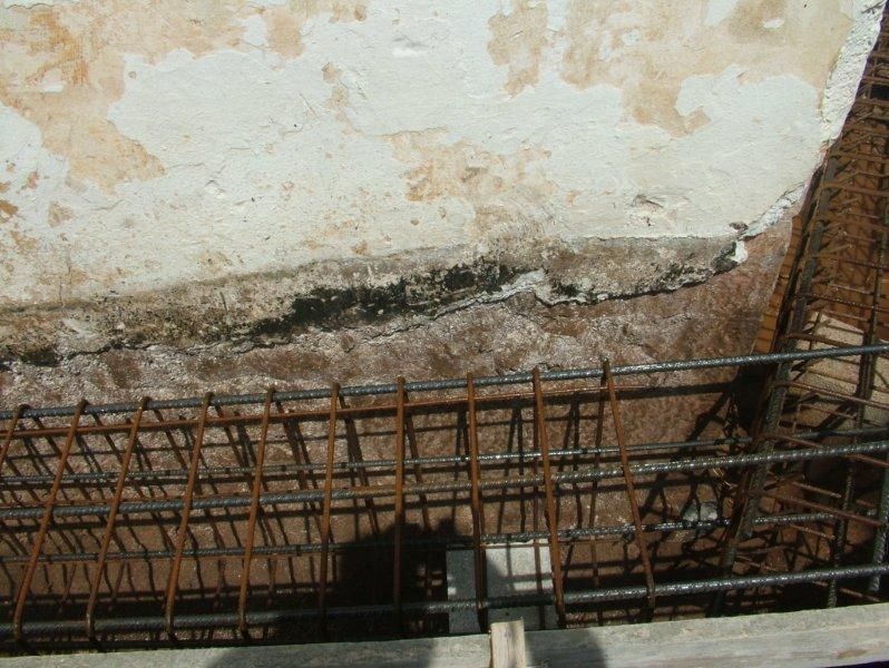 Καθαρισμός πέτρας , εξωτερική ανακαίνιση, μόνωση επισκευή κεραμιδιών.