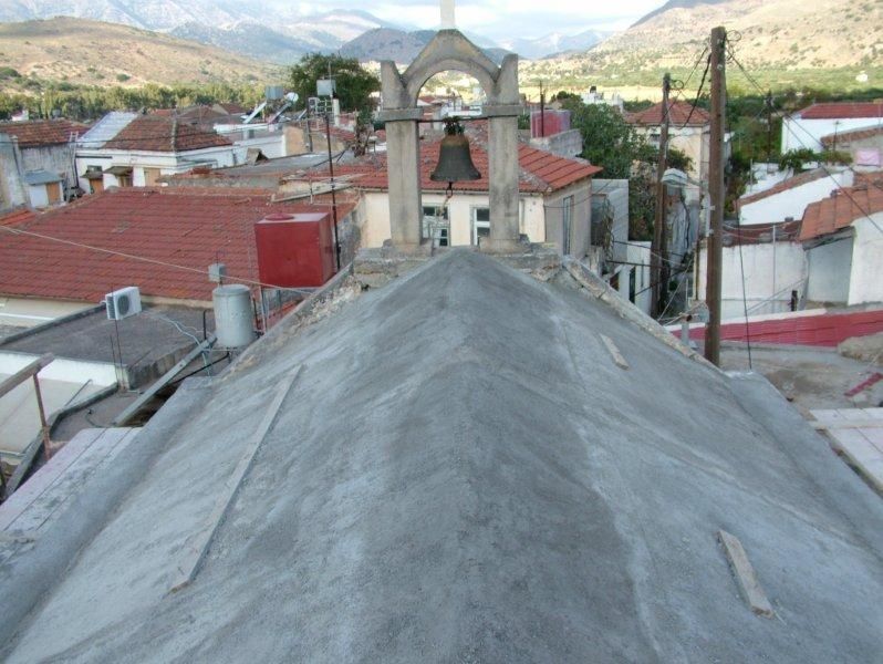Καθαρισμός πέτρας , εξωτερική ανακαίνιση, μόνωση επισκευή κεραμιδιών.