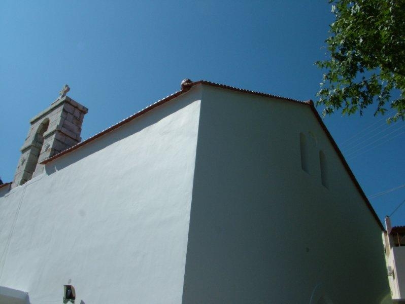Καθαρισμός πέτρας , εξωτερική ανακαίνιση, μόνωση επισκευή κεραμιδιών.