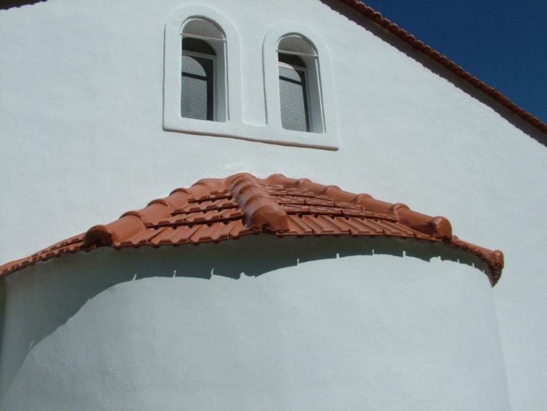 Καθαρισμός πέτρας , εξωτερική ανακαίνιση, μόνωση επισκευή κεραμιδιών.