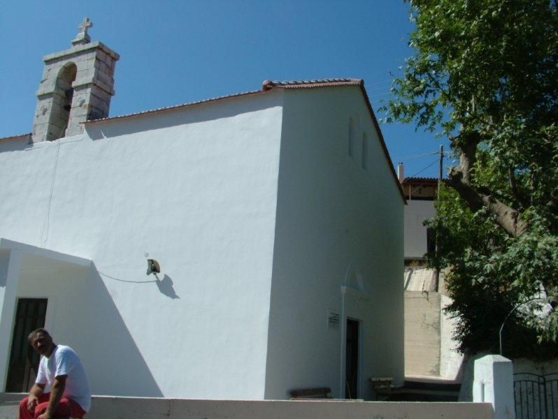 Καθαρισμός πέτρας , εξωτερική ανακαίνιση, μόνωση επισκευή κεραμιδιών.