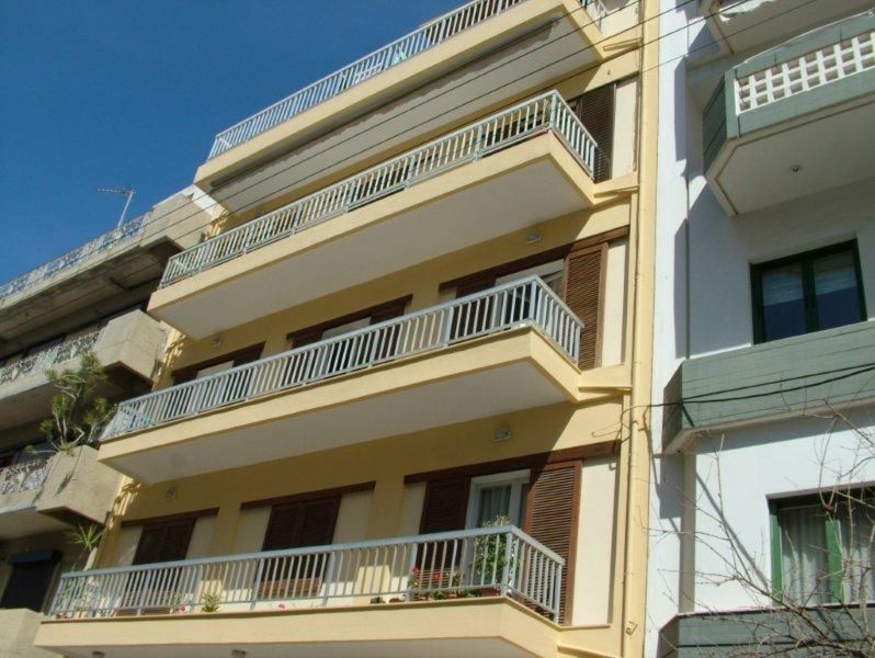 Επισκευές οπλισμού, μονώσεις τοίχων, χρωματισμός υγρομόνωση θερμομόνωσης ταράτσας.