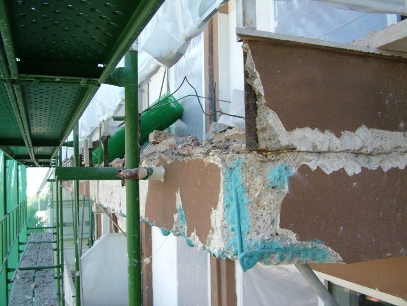 Επισκευές οπλισμού, μονώσεις τοίχων, χρωματισμός.