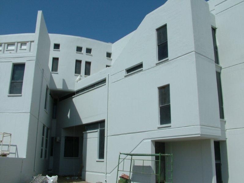 Επισκευές οπλισμού, μονώσεις τοίχων, χρωματισμός.