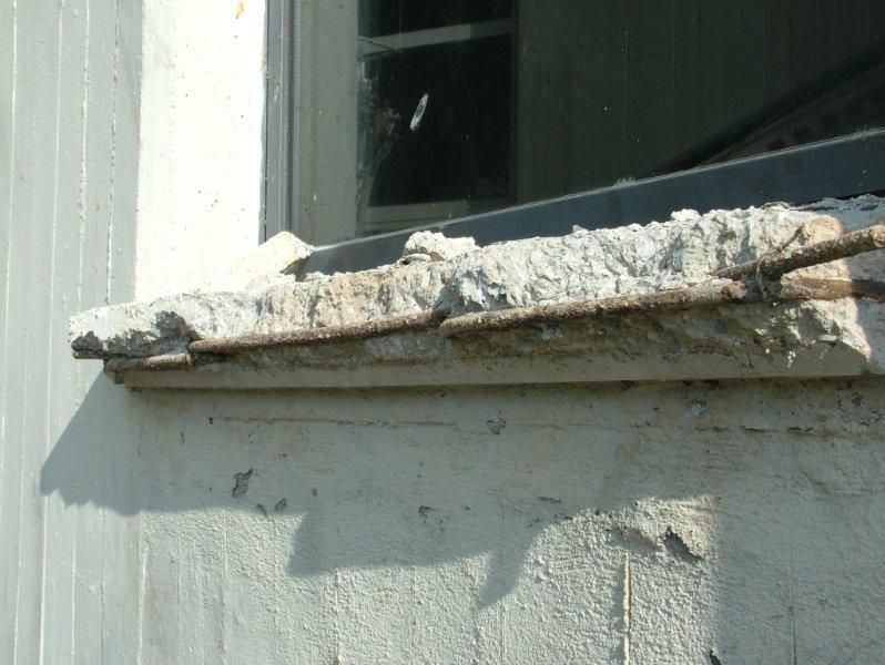 Επισκευές οπλισμού, μονώσεις τοίχων, χρωματισμός.