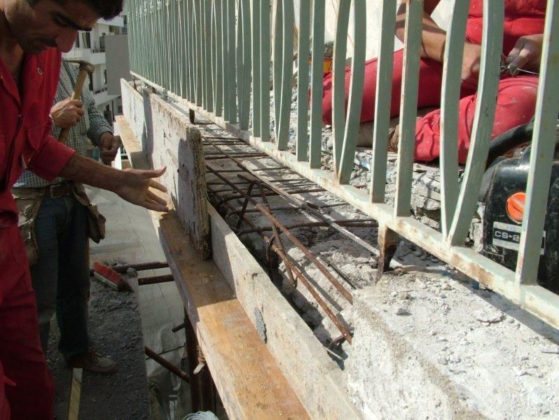Επισκευές οπλισμού, μονώσεις τοίχων, χρωματισμός.