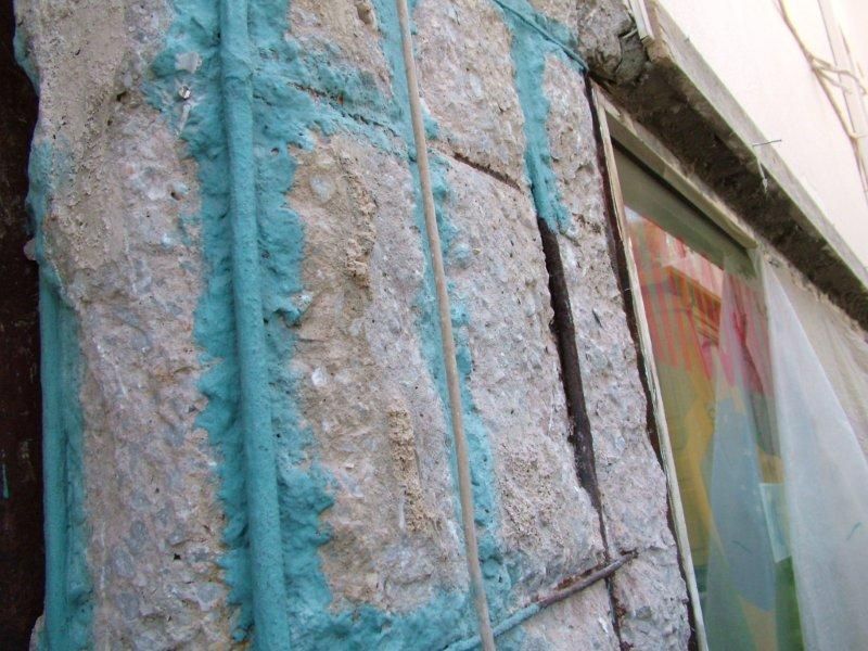 Επισκευές οπλισμού, μονώσεις τοίχων, χρωματισμός υγρομόνωση ταράτσας.