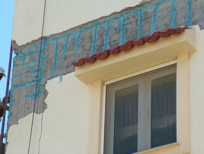 Επισκευές οπλισμού, μονώσεις τοίχων, χρωματισμός.