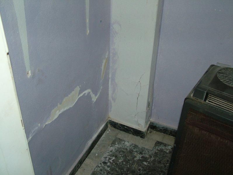Επισκευές οπλισμού, μονώσεις τοίχων, χρωματισμός εσωτερική ανακαίνιση διαμερίσματος.