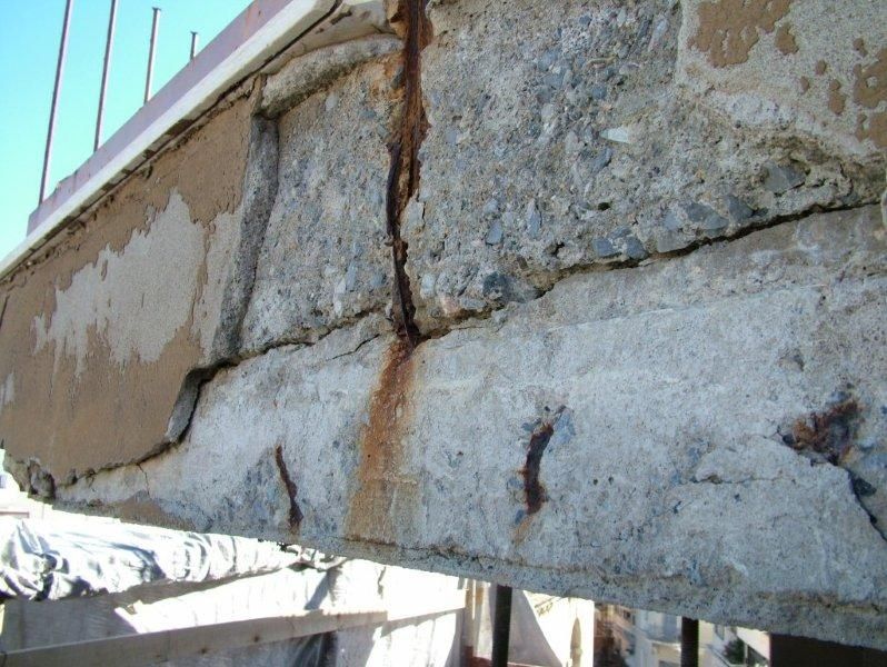 Επισκευές οπλισμού, μονώσεις τοίχων, χρωματισμός.