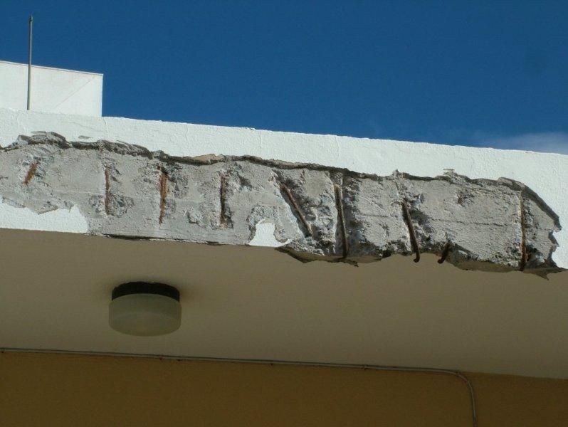 Επισκευές οπλισμού, μονώσεις τοίχων, χρωματισμός.