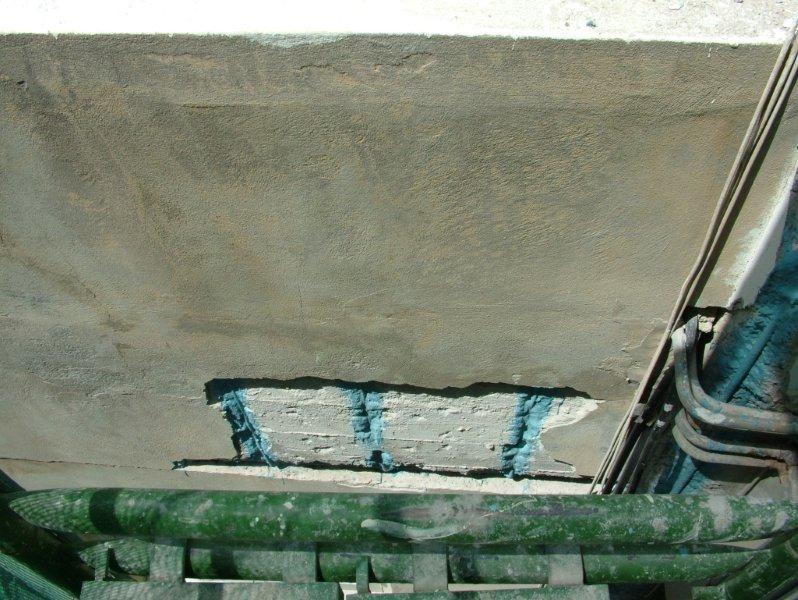 Επισκευές οπλισμού, μονώσεις τοίχων, χρωματισμός.
