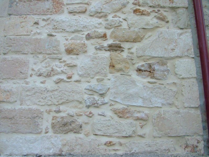 Αναπαλαίωση, αρμολόγηση, επισκευή, εσωτερικά και εξωτερικά.