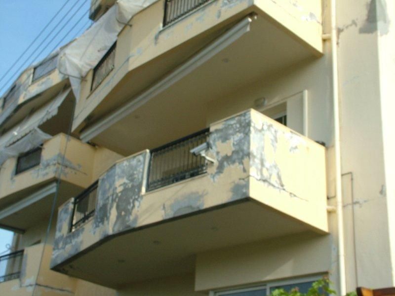 Επισκευές οπλισμού, μονώσεις τοίχων, χρωματισμός υγρομόνωση ταράτσας.