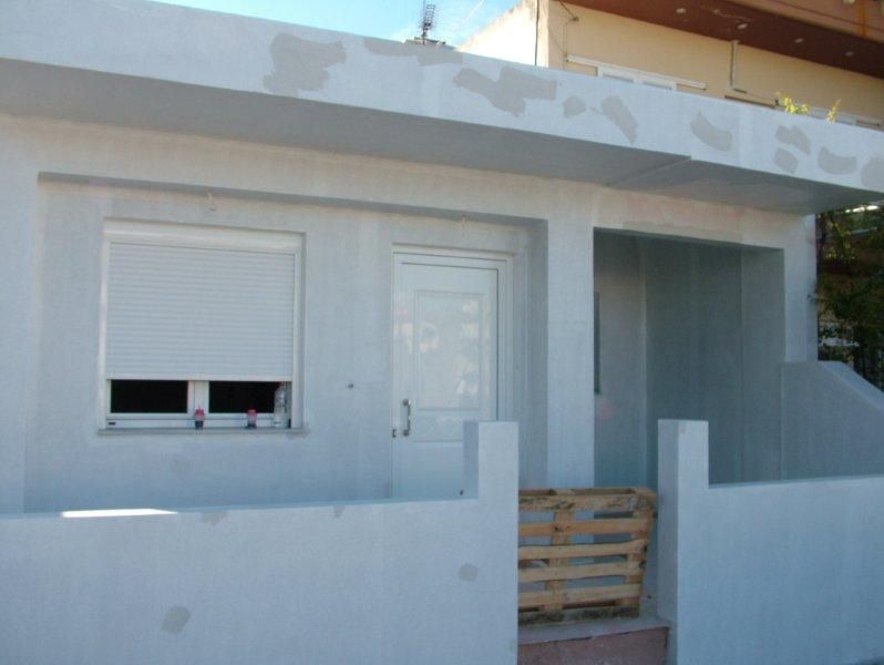 Ανακαίνιση, επισκευές οπλισμού, μονώσεις τοίχων, χρωματισμός, υγρομόνωση θερμομόνωση.
