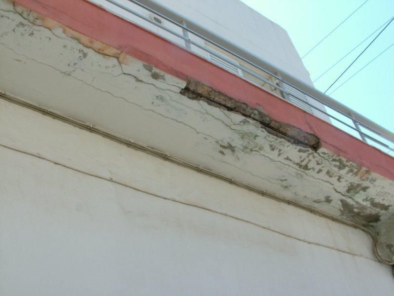 Επισκευές οπλισμού, μονώσεις τοίχων, χρωματισμός.