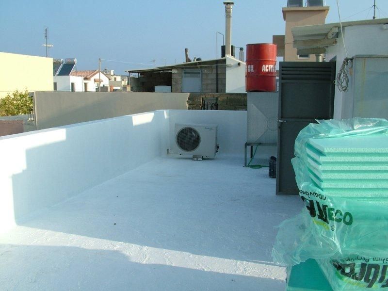 Επισκευές οπλισμού, μονώσεις τοίχων, χρωματισμός, υγρομόνωση θερμομόνωση.