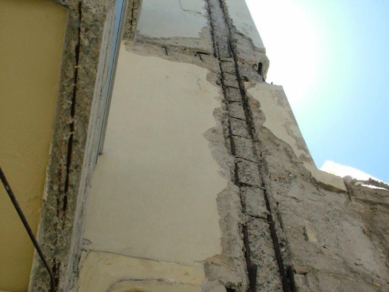 Επισκευές οπλισμού, μονώσεις τοίχων, χρωματισμός.