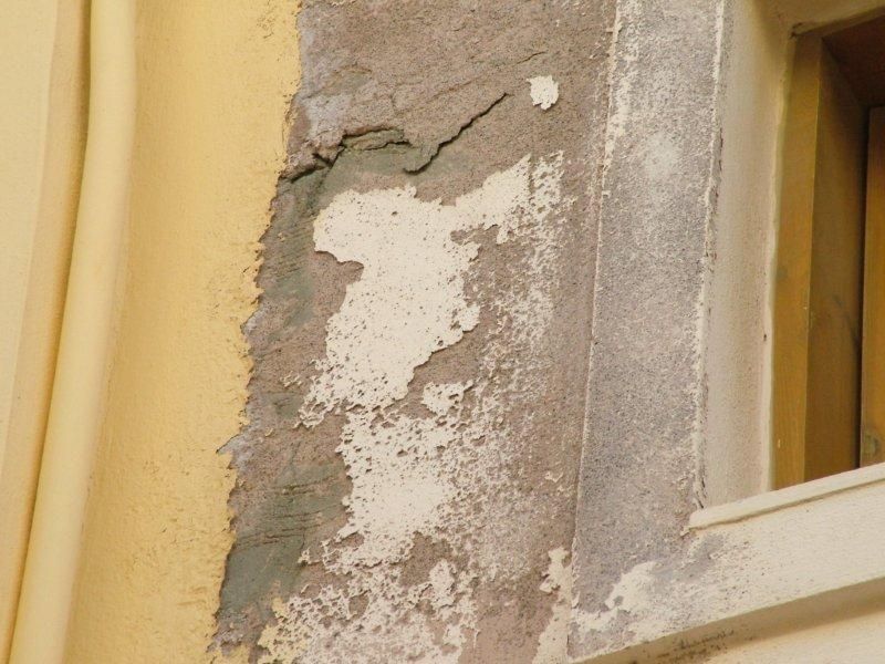 Επισκευές οπλισμού, μονώσεις τοίχων, χρωματισμός, κατασκευή μεταλλικής κλίμακας υγρομόνωση.