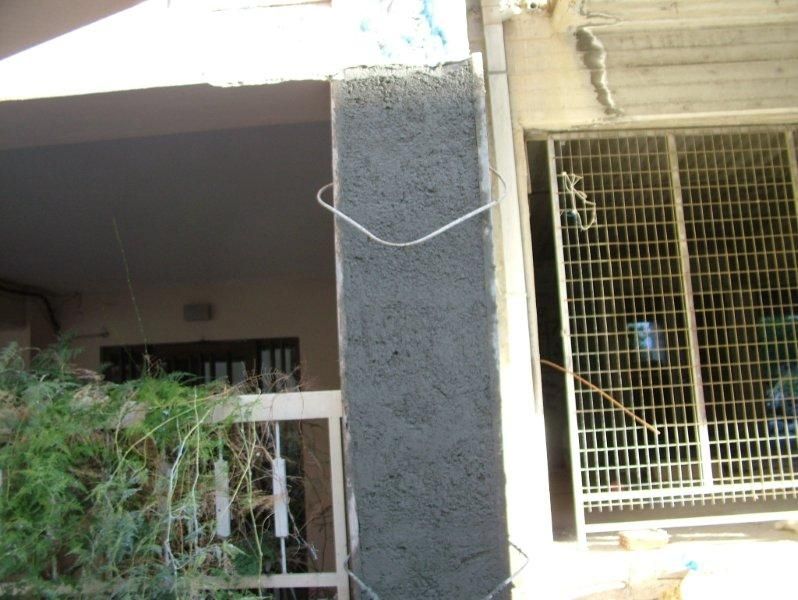 Επισκευές οπλισμού, μονώσεις τοίχων, χρωματισμός.