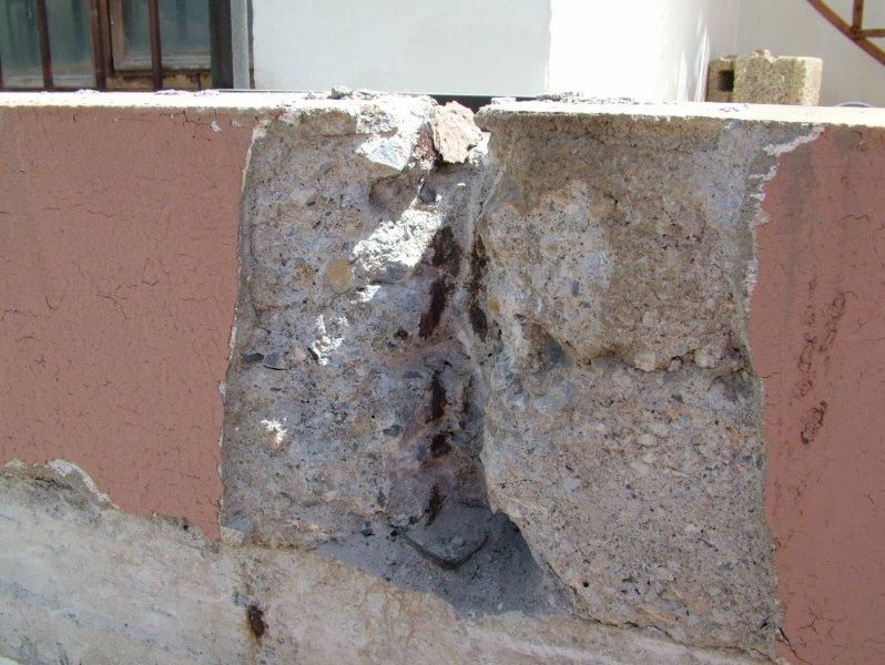 Επισκευές οπλισμού, μονώσεις τοίχων, χρωματισμός.
