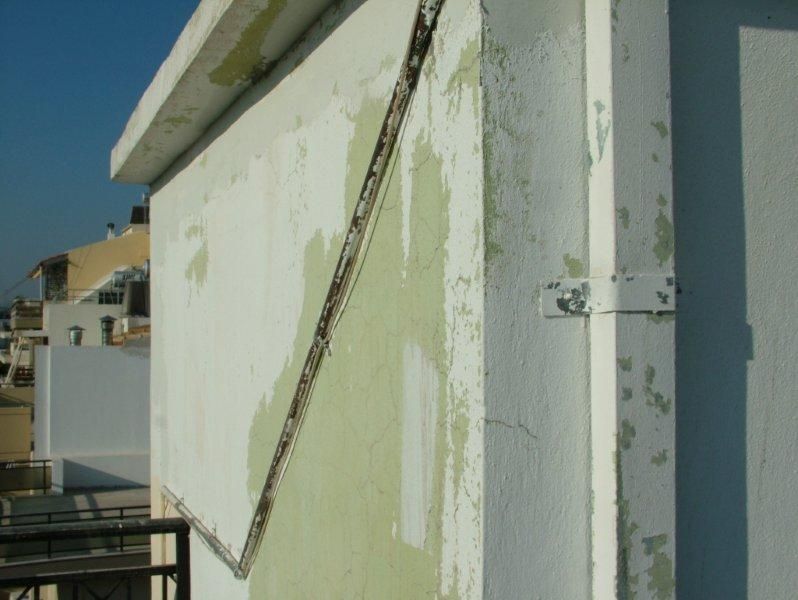 Επισκευές οπλισμού, μονώσεις τοίχων, χρωματισμός.