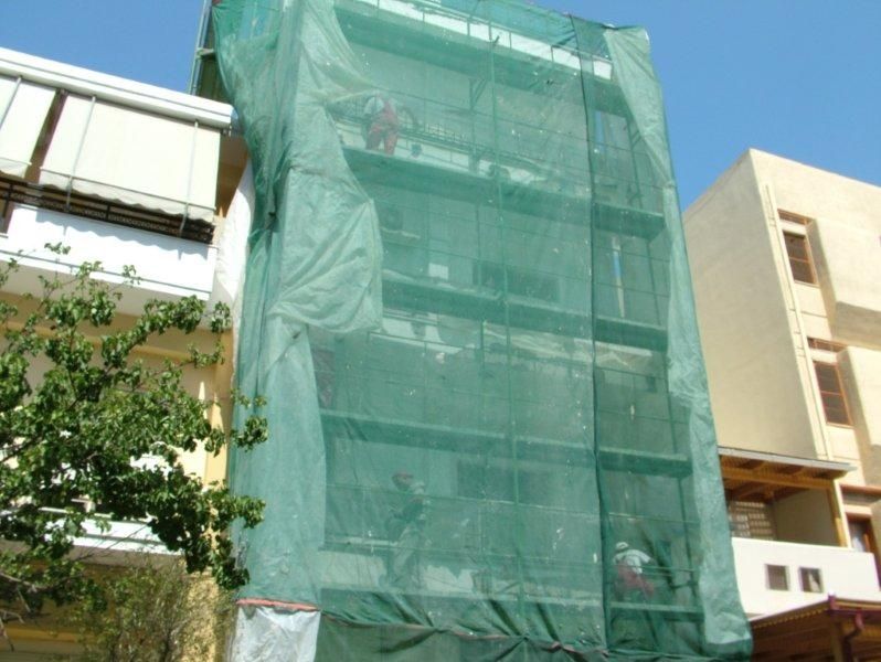 Επισκευές οπλισμού, μονώσεις τοίχων, χρωματισμός.
