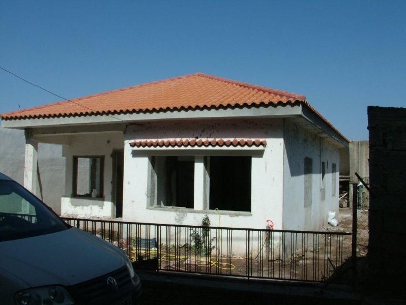 Ανακαίνιση επισκευές γενική ανακατασκευή κτιρίου εσωτερικά και εξωτερικά.