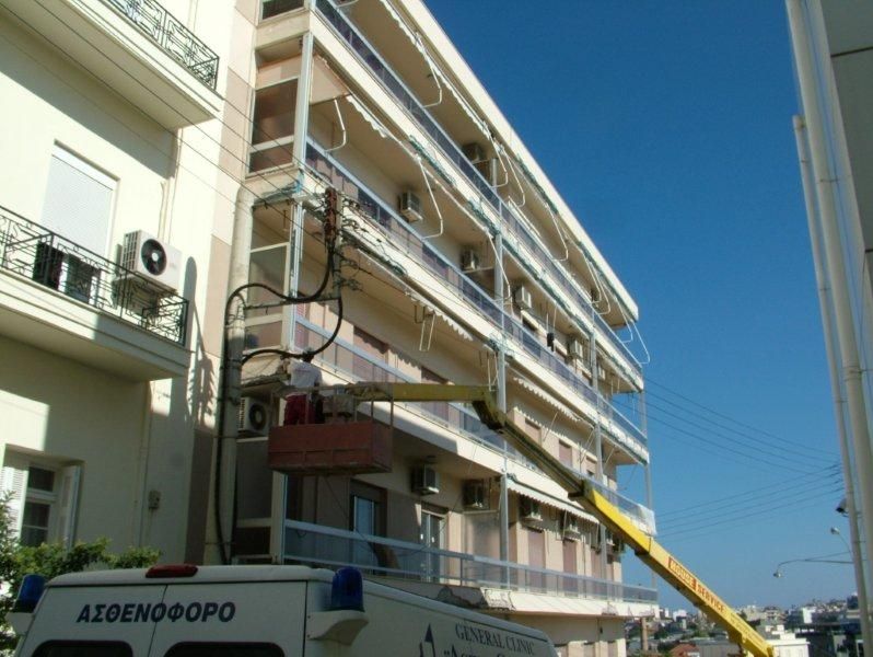 Επισκευές οπλισμού, μονώσεις τοίχων, χρωματισμός.