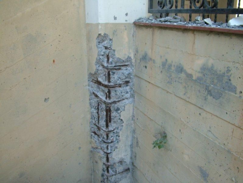 Επισκευές οπλισμού, μονώσεις τοίχων, χρωματισμός.