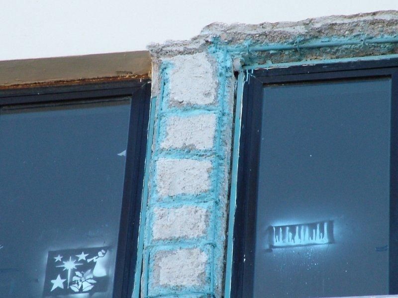 Επισκευές οπλισμού, μονώσεις τοίχων, χρωματισμός.