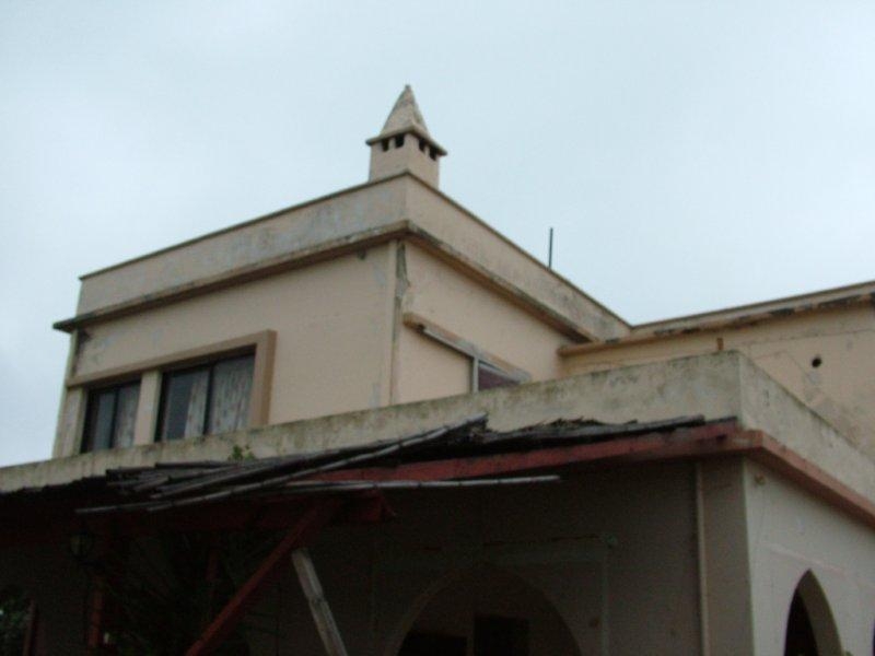 Ανακαίνιση επισκευές γενική ανακατασκευή κτιρίου εσωτερικά και εξωτερικά.